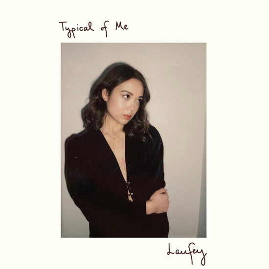 Laufey – Typical of Me, Vinilo negro con nueva portada e inserts tipo Polaroid